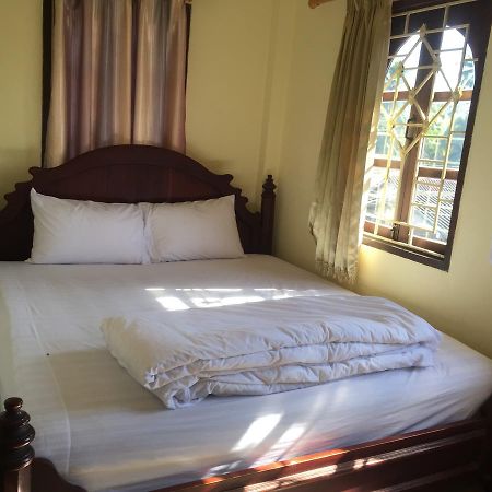 Viengchalern Guesthouse Luang Prabang Extérieur photo