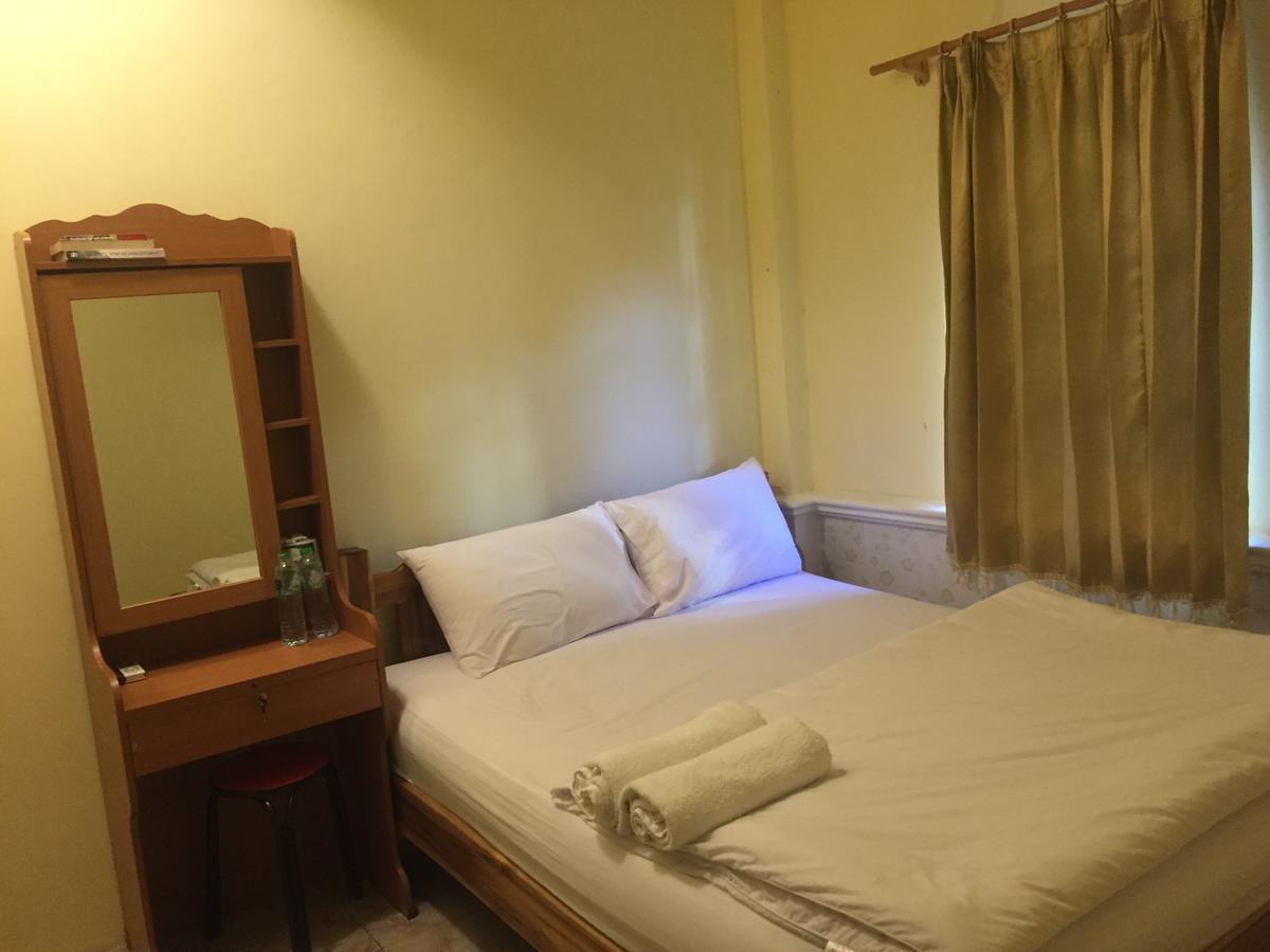 Viengchalern Guesthouse Luang Prabang Extérieur photo